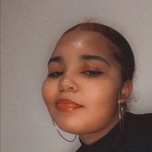 Meet your Posher, Ajah